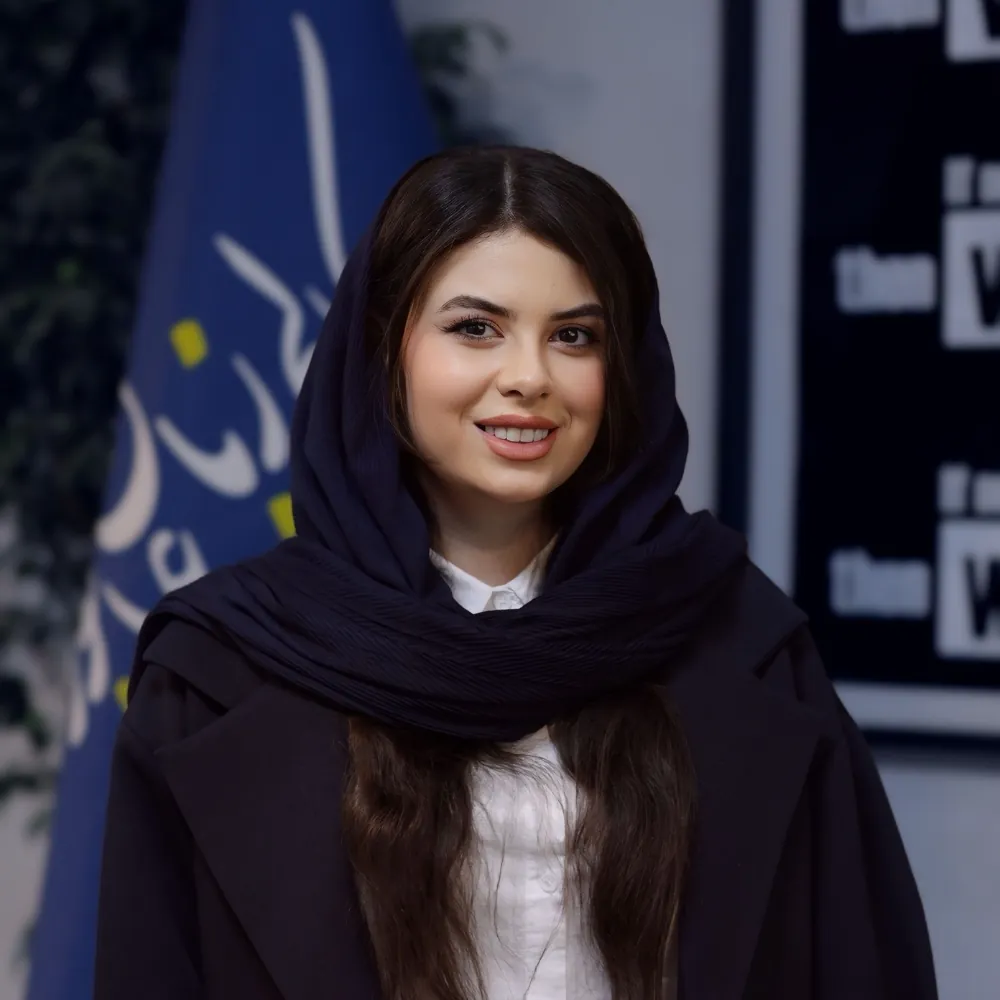 الهه افتخاری مدرس کالج زبان علی پور